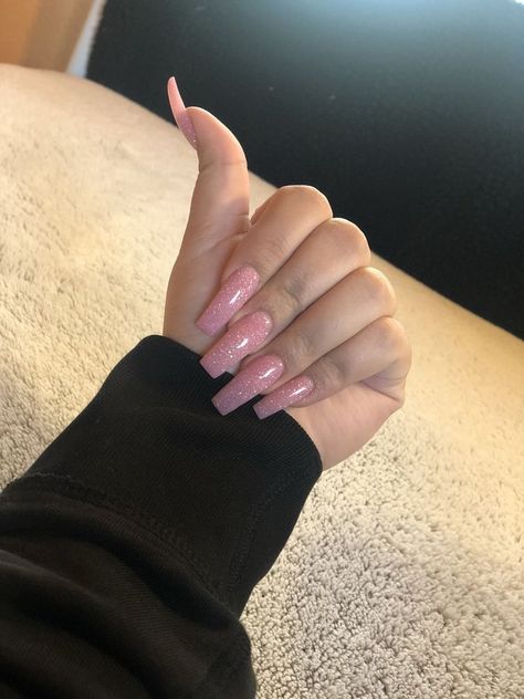 Pink Sparkle Acrylic Nails, Acrylic Nails Barbie, Nails Barbie, Pedicure Gel, Barbie Nails, Nagellack Trends, Ombre Acrylic Nails, Sparkle Nails, Acrylic Nails Coffin Short