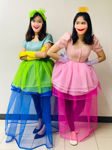 Stepsisters Cinderella Costumes, Cinderella Stepsisters Costume Diy, Cinderella Pantomime, Evil Stepsisters, Cinderella Stepsisters, Adult Costumes Diy, Halloween Maquillage, Anastasia And Drizella, Disney Clothing