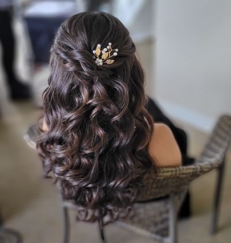 Life is short. You might as well live it with really great hair. Hairstyle For Women Short Hair, Gown Hairstyle, Barbie Gown, Hairstyles For Gowns, Hairstyle For Women, Women Short Hair, Simple Wedding Hairstyles, Graduation Hairstyles, Barbie Gowns