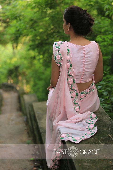 विवाह की दुल्हन, Pure Chiffon Sarees, Blouse Back Neck Designs, Sari Blouse Designs, Saree Blouse Patterns, Choli Designs, Salwar Kamiz, Unique Blouse Designs, Pure Chiffon