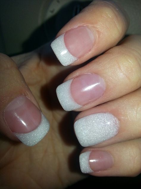 Pearl white French tip with a little twist Wedding Nails Pearl, Nails Pearl, French Manicures, Wedding Nails French, French Manicure Nails, French Tip Acrylic Nails, French Acrylic Nails, Trendy Nail, Web Images