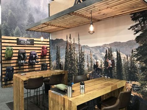 Camping Exhibition Design, Camping Retail Display, Outdoor Store Design Retail, Outdoor Booth Design, Concept Store Ideas, Exhibition Stand Ideas, Tradeshow Booth Ideas, Events Booth, Tradeshow Design