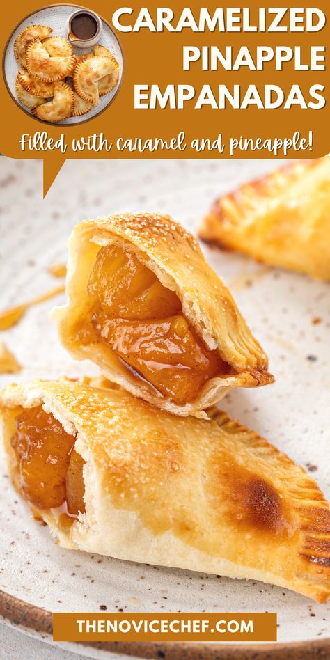 Empanadas Recipe Pineapple, Pineapple Empanadas Mexican, Peach Empanadas Recipes, Pineapple Hand Pies, Pineapple Turnovers Recipe, Empanada Dessert, Pineapple Turnover, Fruit Empanadas Recipe, Fruit Empanadas