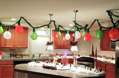 Cute Christmas Party Decorations, Christmas House Party Decor, Balloon Christmas Lights Diy, Friends Christmas Party Decorations, Litmas Christmas Party, Tacky Christmas Party Decorations, School Christmas Party Decorations, Lets Get Lit Christmas Party Decorations, Family Christmas Party Decorations