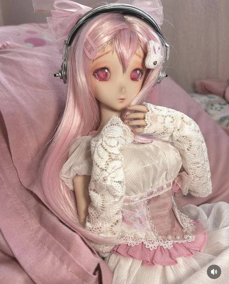 Smart Dolls, Doll Ideas, Jointed Dolls, Smart Doll, Ball Jointed Dolls, Beautiful Dolls, Fun Things, How To Look Pretty, Figurines