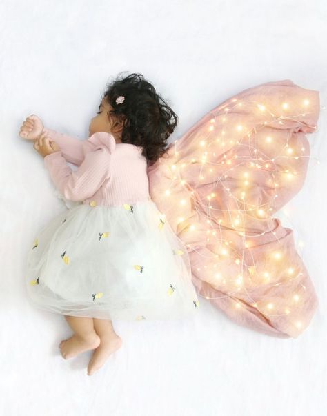 Butterfly Theme Baby Photoshoot, Baby Girl Photoshooting Ideas At Home, Baby Girl Monthly Photoshooting Ideas, Baby Girl Photoshooting At Home, Newborn Baby Girl Photoshooting Ideas, Baby Girl Photoshooting, Best Photoshoot Ideas, Butterfly Shoot, Girl Photoshooting