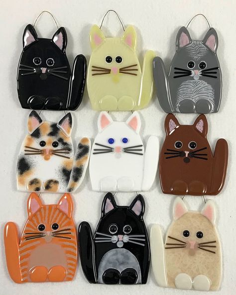 Sun Catchers - Cate Gundlah Glass Fused Glass Dogs And Cats, Fused Glass Art Cats, Fused Glass Fox, Fused Glass Animals Ideas, Fused Glass Magnets, Fused Glass Dogs, Fused Glass Cat, Glass Fusing Ideas, Fused Glass Animals