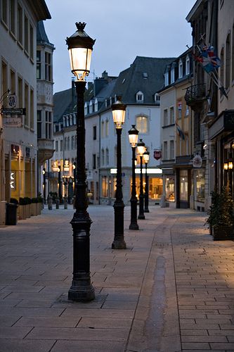 Street Lights, Outdoor Street Lamp, Vintage Street Lamp, Paris Street Light, White Old Street Lamp, Centre Parks, Old Street Lamp Aesthetic, France City, Travel Art Journal