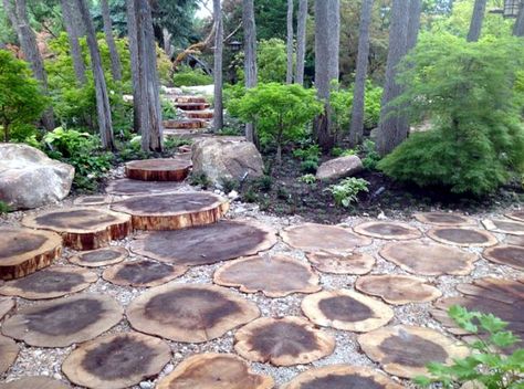 25 Most Beautiful DIY Garden Path Ideas - Page 3 of 3 - A Piece Of Rainbow Garden Design Pictures, Stone Path, Design Management, Trendy Tree, Traditional Landscape, Landscaping Tips, Garden Pathway, Tree Stump, Cool Landscapes