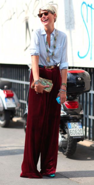 Velvet Velvet Pants Outfit, Red Velvet Pants, Marlene Hose, Stile Casual Chic, Moda Hippie, Stylish Short Haircuts, Fashion Week Spring 2014, Velvet Clothes, Cooler Look