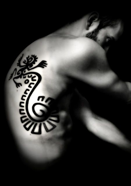 Aztec ozomatli tattoo. I don't own this pic, but love it! Aztec Symbols, Polynesian Tattoo, Tattoos And Piercings, Love It, Tatting, Tattoo Ideas, Piercings, Tattoos, Quick Saves