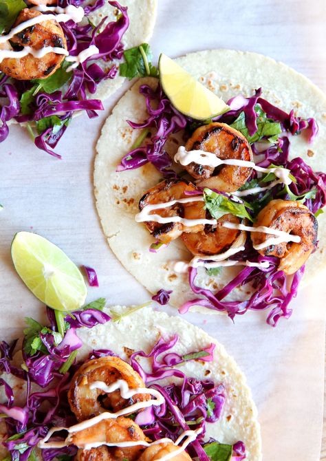 Sriracha Shrimp TacosDelish Sriracha Shrimp Tacos, Best Fish Taco Recipe, Sriracha Shrimp, Shrimp Taco Recipes, Fish Tacos Recipe, Easy Seafood, Shrimp Recipes Easy, Shrimp Tacos, Seafood Dinner