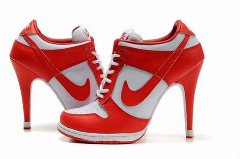 Nike High Heels, Nike Heels, Sport Nike, High Heel Sneakers, Discount Nikes, Killer Heels, Nike Free Shoes, Nike Shox, Gym Shoes