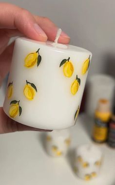 Cute Candle Painting Ideas, Aesthetic Candle Painting, Easy Candle Painting Ideas, Easy Candle Painting, Candels Painting Ideas, Diy Painted Candles, Diy Candle Painting, Candle Painting Easy, Painting On Candles