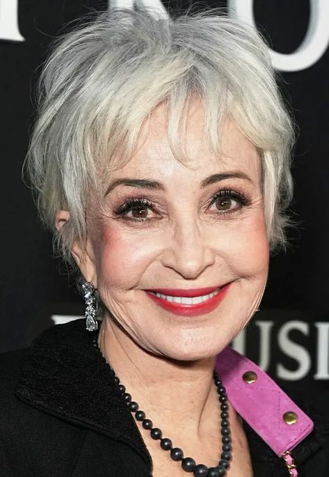 Annie Potts Bio: Age, Movies, Ghostbusters, Designing Women Janine Melnitz, Annie Potts, Ghostbusters Ii, Ghostbusters 1984, Ghostbusters, American Actress, Toy Story, Pretty In Pink, Pretty People