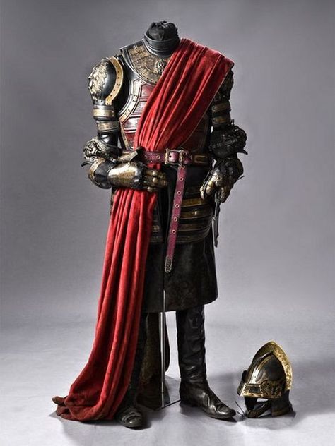 Lannister Armor, Robot Outfit, Tywin Lannister, Gra O Tron, Leather Armor, Knight Armor, Medieval Armor, Fantasy Armor, Armors