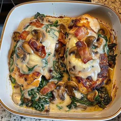 Tasty Recipes Smothered Chicken With Creamed Spinach, Chicken With Creamed Spinach, Spinach And Bacon, Chicken Smothered, Chicken Mushrooms, Smothered Chicken, Bacon Stuffed Mushrooms, Lemon Pepper Seasoning, Chicken Breast Seasoning