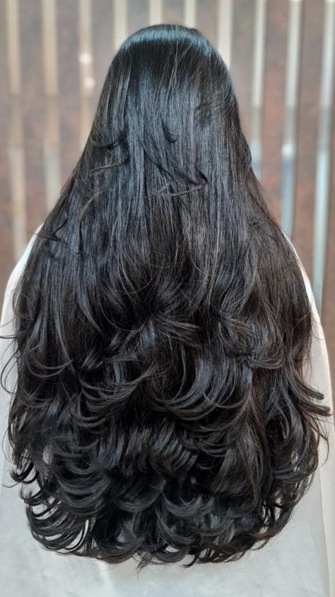 Hip Length Haircut, Hip Length Hair With Layers, Hip Length Hair, Indian Hair Cuts, Long Hair Highlights, Haircuts For Long Hair With Layers, Long Shiny Hair, Long Silky Hair, Curly Wedding Hair