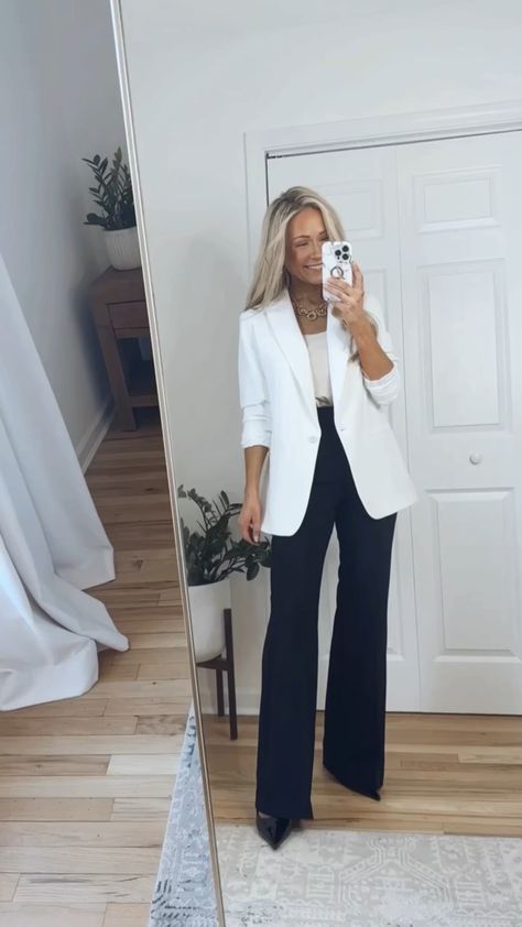 Real Estate Outfits, Therapist Outfit, Dress Pants Outfits, Business Professional Outfits, Looks Jeans, Work Inspiration, Casual Work Outfits, Fall 2022, Work Outfits Women