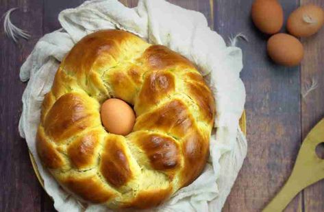 Easter Bread - Osterzopf / Hefezopf ⋆ My German Recipes Best Sourdough Starter Recipe, German Easter, Easter Bread Recipe, German Food Authentic, German Bread, Starter Recipe, Easter Menu, Easter Bread, German Recipes