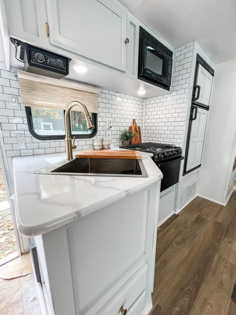 Double Board And Batten, Trailer Kitchen Remodel, Rv Bathroom Renovation, Giani Countertops, Countertop Paint Kit, Countertop Paint, Rv Interior Remodel, Camper Interior Design, Rv Bedroom