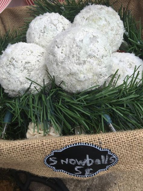 Snowballs Diy, Faux Snowballs, Fake Snowballs, Diy Wood Wall Decor, Easy Diy Thanksgiving, Pine Cone Christmas Tree, Crafty Mom, Dollar Tree Diy Crafts, Crafty Moms