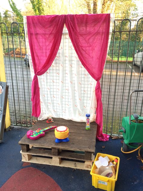 Outside stage area. Eyfs Stage Area Outside, Reception Outdoor Area, Nursery Outdoor Area Ideas, Outdoor Classroom Eyfs, Outdoor Area Eyfs, Outside Stage, School Outdoor Area, Eyfs Outdoor Area, Outdoor Kids Play Area