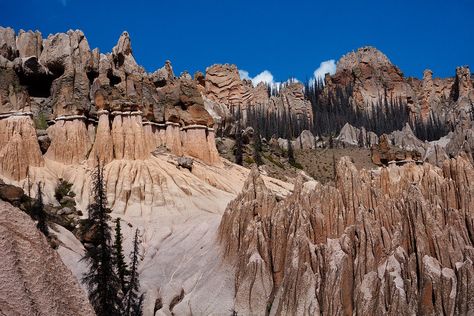 Colorado May Be Home To The World's Largest Volcanic Eruption Rio Grande National Forest, Hiking Ideas, Shasta Lake, Colorado Trail, Sacramento River, Volcanic Eruption, San Juan Mountains, Continental Divide, Vacation Days