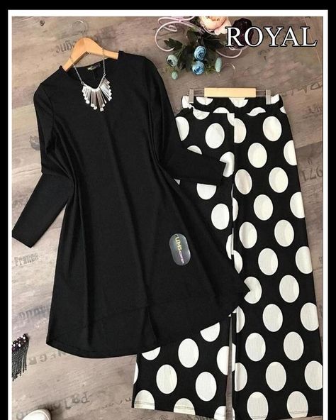 whatsapp 03344888860 to order.  ROYAL hit Code Available* *winter Collection 2019* *Linen 2pc*  Front full heavy Emboridery  Slvees Embroidery  Trouser heavy Embroidery Hijabi Mode, Hijab Look, Hijab Collection, Frock Fashion, Pakistani Dresses Casual, Pakistani Fashion Party Wear, Trendy Fashion Tops, Muslim Fashion Outfits, Classy Dress Outfits