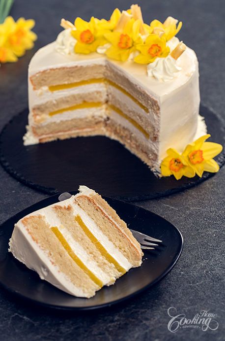 White Chocolate Pineapple Cake White Chocolate Pineapple, Chocolate Pineapple, Pineapple Jelly, Pineapple Cake Recipe, Easter Cake Recipes, Cake Recipes At Home, Pineapple Desserts, Vanilla Sponge Cake, Layer Cake Recipes