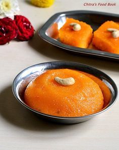 Simple n yummy south indian sweet recipe - Rava kesari - A kind of pudding using semolina ! Easy Sweet Recipes, South Indian Sweets, Kesari Recipe, Rava Kesari, Fancy Sandals, Indian Dessert Recipes, Indian Sweet, Indian Desserts, Fool Proof Recipes