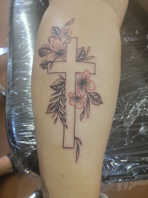 Cross with flowers Cross With Date Tattoo, Cross With Flowers Tattoo For Women, Geranium Tattoo, Cross With Flowers Tattoo, Red And Black Tattoo, Cross With Flowers, Violet Tattoo, Tattoos Inspo, Verse Tattoos