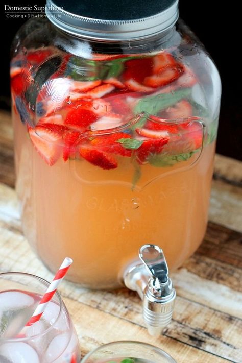 Strawberry Basil Margaritas contain only FOUR ingredients and they are amazingly delicious! I make these for every event and they are always a HUGE hit! Backyard Concert, Cinco Party, Backyard Fiesta, Basil Margarita, Strawberry Basil Margarita, Strawberry Margaritas, Deployment Party, Margarita Party, Margarita Bar