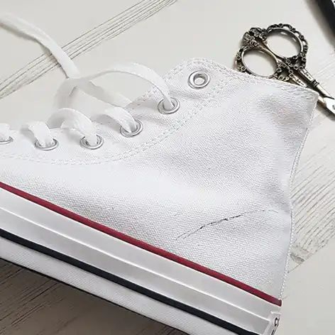 Converse Embroidery Pattern, How To Embroider On Converse, How To Embroider Converse Shoes, Embroidered Converse High Tops Diy, Embroidery Sneakers Diy, Embroider Shoes Diy, How To Embroider Converse, Embroidery On Shoes Diy, How To Embroider Shoes