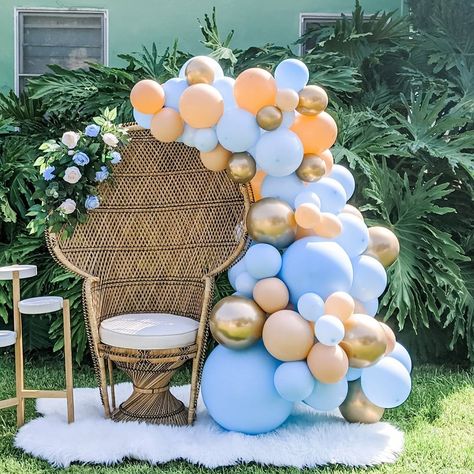 453 Likes, 5 Comments - The Simple Luxe Rentals (@thesimpleluxerentals) on Instagram: “Congrats Sohna! Her baby boy was celebrated with a blush / baby blue balloon garland and our…” Baby Blue Balloon Garland, Decorations For Baby Shower, Blue Balloon Garland, Baby Shower Chair, Carnival Baby Showers, Baby Shower Balloon Arch, Ladybug Baby Shower, Bear Baby Shower Theme, Mother To Be