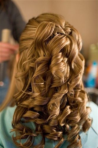 half up do with ringlets and corkscrew curls, for long hair or medium hair Ringlet Curls Hairstyles, Simple Updos, Hair And Makeup Inspiration, Ringlet Curls, Makeup Portfolio, Curls Hairstyles, Hair Due, Dance Hairstyles, Fancy Hairstyles