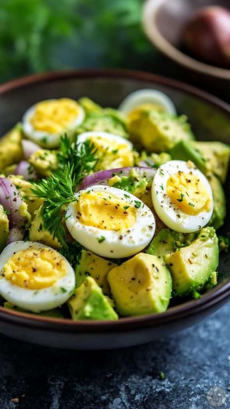 Easy and Delicious Avocado Recipe: Avocado Egg Salad Healthy Breakfast With Boiled Eggs, Avocado Egg Recipes, Boiled Egg Salad, Avocado Egg Salad, Avocado Breakfast, Quick Lunch, Ripe Avocado, Quick Lunches, Avocado Recipes