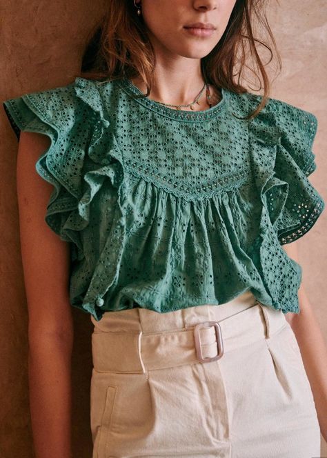 Clarence Blouse - Sage - Organic Cotton - Sézane French Girl Chic, Eyelet Blouse, Casual Party, Spring Summer Outfits, Parisian Style, Sleeveless Blouse, Fashion Inspo Outfits, Casual Women, Dresser