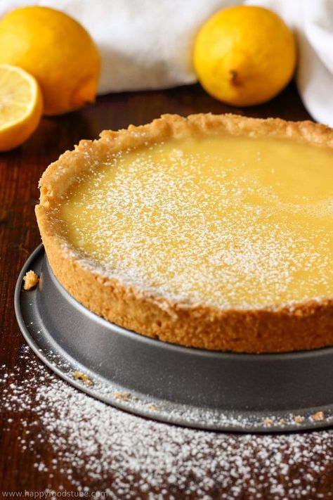 Simple Homemade Lemon Tart Recipe. Easy baking recipes for beginners. Baking from scratch. Baking Recipes For Beginners, Beginners Baking, Meringue Topping, Lemon Tart Recipe, Citrus Desserts, Dessert Aux Fruits, Brownie Desserts, Lemon Filling, Tart Recipe