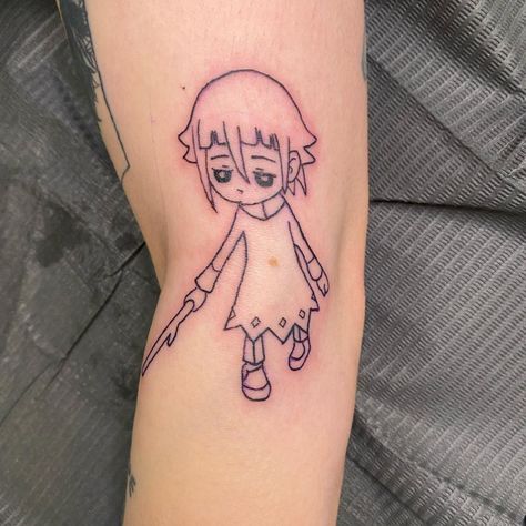 Anime Characters Tattoos, Tattoo Crona Soul Eater, Crona Anime Tattoo, Soul Eater Tattoo Design, Soul Eater Tattoo Crona, Crona Soul Eater Tattoos, Tbhk Tattoo, Csm Tattoo, Minimalistic Anime Tattoo