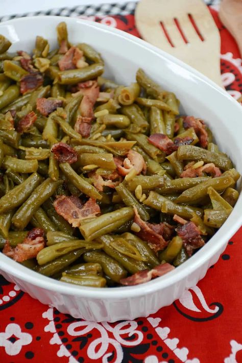 Soul Food Dinner Recipes, Canned Green Bean Recipes, Cracked Green Beans, Smothered Green Beans, Green Bean Recipe, Fridge Makeover, Pescatarian Meals, Food Dinner Recipes, Veggie Ideas