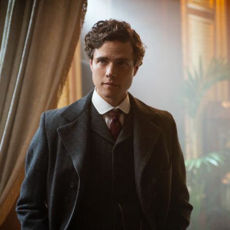 Laszlo Kreizler, Alice Roosevelt, The Alienist, Douglas Smith, Scottish Accent, Arón Piper, Sister Outfits, Minor Character, Body Is A Temple