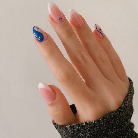 Evil eye, evil eye nails, gel nails, gel nail art, nail art, fall nail, fall nails trend, trendy nail art 2021, nail design, fall nail trendy, 2021 nail art, 2021 viral nail, fall 2021 nail art, 2021 fall nail trend, 2021 viral nails. Mal Ojo Nails, Evil Eye Nails Short, Ojo Nails, Turkish Eye Nails, Evil Eye Manicure, Evil Eye Nails Design, Everything Is Alright, Evil Eye Nails, Boho Nails