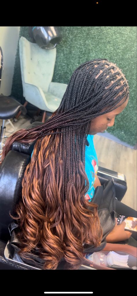 #knotlesss #frenchcurlknotless
#ombrebraids #knotlessblackwomen #frenchcurlblackwomen #braidsblackwomen Ombre French Braids, Smedium Knotless French Curl, Ombré French Curl Braids, Ombre French Curl Braids, Knotless French Curls Braids, Knotless Braids Ombre, French Curl Knotless Braids, Curl Knotless Braids, French Curl Knotless