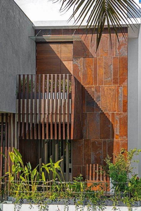 Belaku- A Duplex House Highlights The Balanced Use Of Geometric Forms | Technoarchitecture - The Architects Diary Residence Elevation Modern, Residence Elevation, Metal Facade, Facade Architecture Design, Brick Architecture, Bungalow Design, Duplex House, Bungalow House Design, Courtyard House