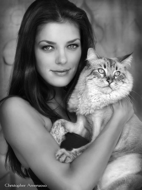 Adrianne Curry. America's next top model winner season 1 Adrianne Curry, Stealing Beauty, America's Next Top Model, Next Top Model, Photo B, Cat People, Catwoman, Top Model, Big Cats