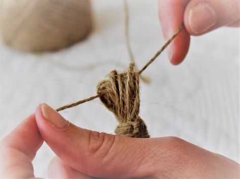 How To Make Wood Bead Garland With Tassels - Beauty For Ashes Craft Garland, Beaded Tassels Diy, Tassels Diy, Wood Beads Diy, Blessing Beads, Wooden Bead Garland, Wooden Craft, Diy Tassel, Bead Garland