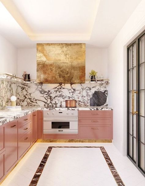 a refined and glam kitchen with pink cabinets, a marble backsplash and countertops, a gold hood looks wow Pink Cabinets, Glam Kitchen, Feminine Decor, Classic Kitchen, Kitchen Marble, Pink Kitchen, Chic Kitchen, Interior Modern, Cheap Decor