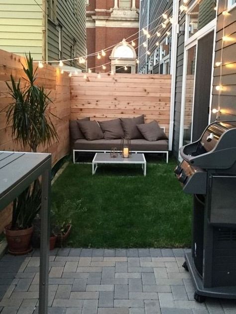 Design Per Patio, Small Patio Decor, Small Outdoor Patios, Balkon Design, Small Patio Garden, Budget Patio, Apartment Patio, Diy Garden Furniture, Patio Interior