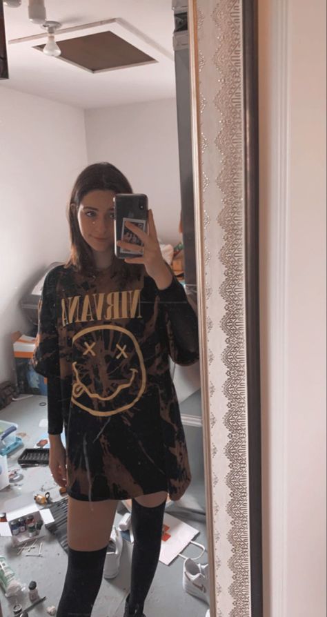 #nineties #nirvana #bleachtiedye #tshirt #graphictee #graphicteeoutfit #90s #90sfashion #diy #aesthetic #emo #thighhighbootsoutfit Nirvana Shirt Outfit, Thighhighboots Outfits, 90’s Grunge, Nirvana Shirt, Aesthetic Emo, Diy Aesthetic, Graphic Tee Outfits, Bleach Tie Dye, Nirvana